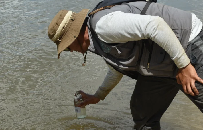 Water testing field activity in Mapiripan
